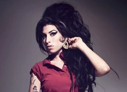 Gia đình chỉ trích phim về Amy Winehouse không đúng sự thật