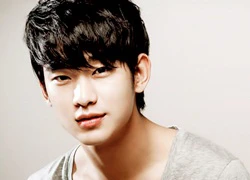 Hé lộ hình ảnh xe sang bạc tỷ mới mua của Kim Soo Hyun