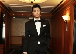 Hồ Vĩnh Anh lịch lãm với phong cách black tie