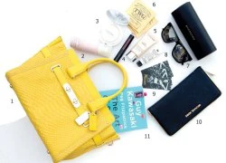 In her bag: Có gì trong túi xách của Hà Anh?