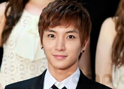 Leeteuk (SuJu) bị tung loạt bằng chứng lật tẩy tính cách tồi tệ