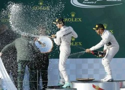 Lewis Hamilton muốn ăn mừng cùng ngôi sao hành động Arnold