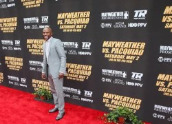 Mayweather khoe dàn xe 'khủng'