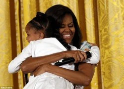 Michelle Obama hạnh phúc khi được khen trẻ