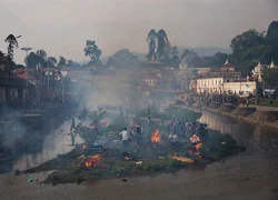 Nepal làm lễ hỏa thiêu hàng trăm nạn nhân động đất