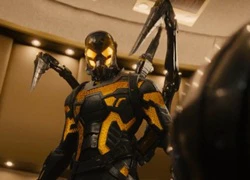 Người hùng Ant-Man hài hước chiến đấu với kẻ thù Yellowjacket