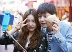 Park Yoochun, Shin Se Kyung tình tứ chụp ảnh bằng "gậy tự sướng"