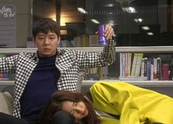 Shin Se Kyung say xỉn ngả lên đùi Park Yoo Chun ngủ tỉnh bơ