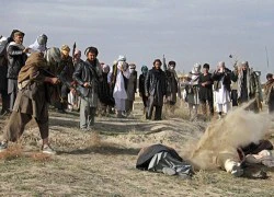 Taliban hành quyết 3 tù nhân theo kiểu IS