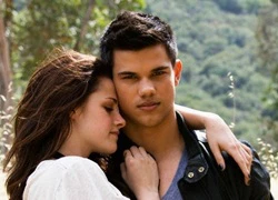 Taylor Lautner an ủi Kristen Stewart sau tin Robert đính hôn