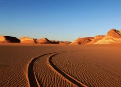 Tiến vào 'chảo lửa' Sahara