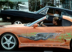 Xe của Paul Walker trong 'Fast & Furious' được bán đấu giá