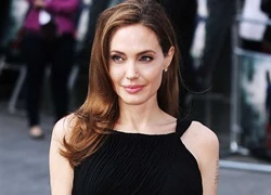 Angelina Jolie đi về đâu giữa &#8216;ngã tư&#8217; sự nghiệp?