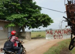 Bắt hai kẻ mang súng điện đi trộm chó