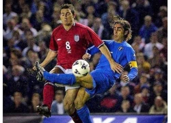 Cannavaro 'tẽn tò' vì nhầm Lampard với Gerrard