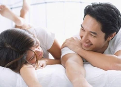 Có nên đem tiếng cười vào đời sống chăn gối ?