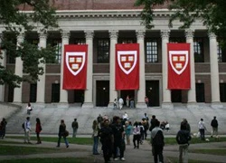 Đại học Harvard bị kiện vì phân biệt chủng tộc