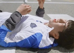 Fan "School 2015" thót tim vì Nam Joo Hyuk bị xe đụng