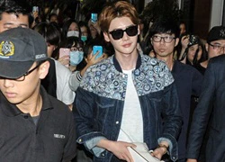 Lee Jong Suk gây náo loạn tại sân bay Hồng Kông