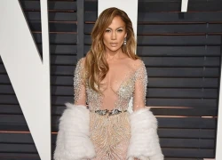 Loạt trang phục hở bạo của Jennifer Lopez