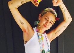 Miley Cyrus ví mình là búp bê nổi loạn