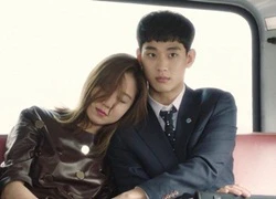 Những 'người tình đàn chị' của Kim Soo Hyun trên màn ảnh