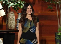 Sandra Bullock tự hào rơi nước mắt vì con trai nuôi