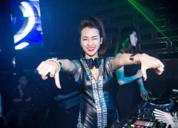 Soi trang phục &#8216;cực chất&#8217; của cô nàng DJ tài năng Trang Moon