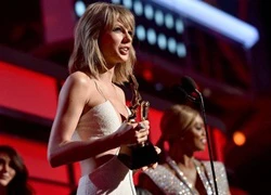 Taylor Swift đại thắng ở giải thưởng Billboard 2015