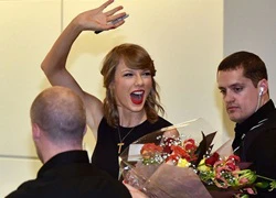 Taylor Swift làm chậm 2 chuyến bay tại Nhật