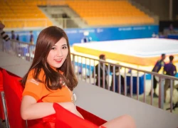 Á hậu Tú Anh xinh tươi đi cổ vũ SEA Games