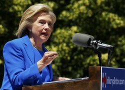 Bà Hillary Clinton: Dân chủ không thể chỉ dành cho tỉ phú