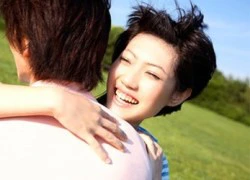 Có nên tố kẻ lừa tình với bồ mới của anh ta?