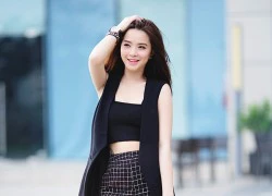 Hải Băng diện crop-top khoe eo thon xuống phố ngày hè