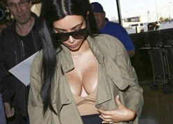 Kim Kardashian khoe ngực ngồn ngộn ở sân bay