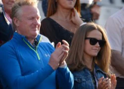 Kim Sears ăn vận giản dị cổ vũ Murray giành vé bán kết