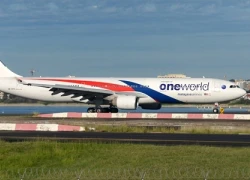 Máy bay Malaysia Airlines hạ cánh khẩn tại Australia