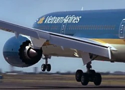 Máy bay Vietnam Airlines gây ấn tượng mạnh khi bay trình diễn tại triển lãm Paris Airshow