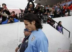 Nhận hung tin, Cavani có thể lỡ Copa America