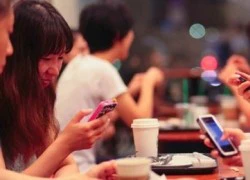 Quán cafe Việt lao đao vì game thủ 'cắm mặt' vào Smartphone