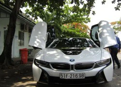 Siêu xe tương lai BMW i8 ở Sài Gòn giá trên 7 tỷ đồng