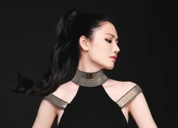 Tường Vy nửa kín nửa hở với váy cut-out