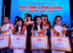 Tuyên dương 31 &#8220;Học sinh 3 rèn luyện&#8221;