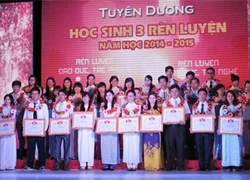 Tuyên dương 31 học sinh đạt danh hiệu &#8220;Học sinh ba rèn luyện&#8221;