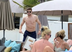 Vợ chồng Gerrard sang Ibiza kỷ niệm 8 năm ngày cưới