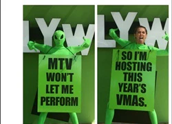 2 năm sau sân khấu tai tiếng, Miley quay lại chủ xị VMAs 2015