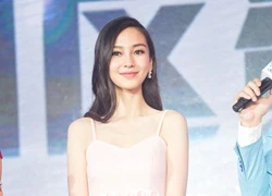 Angela Baby xuất hiện xinh đẹp, đeo nhẫn ngọc trai sau khi kết hôn