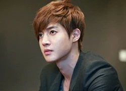 Bạn gái cũ Kim Hyun Joong tìm cách bỏ trốn sau khi "lộ tẩy"