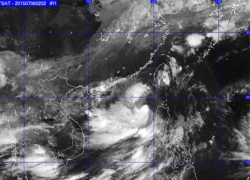 Bão số 2 đang di chuyển sang phía Trung Quốc