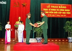 Bế giảng lớp cao học khoa học quân sự khóa 22